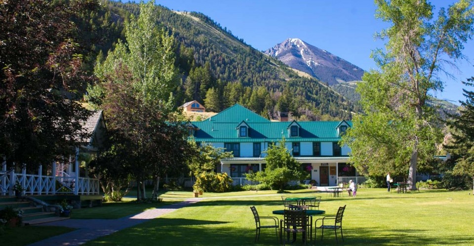 Chico Hot Springs Resort & Day Spa